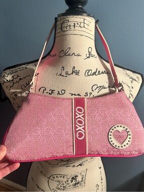 XOXO Pink Heart Wristlet Shoulder Bag